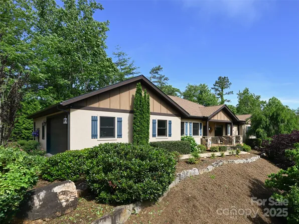 110 Village Pointe Ln, Asheville, NC 28803