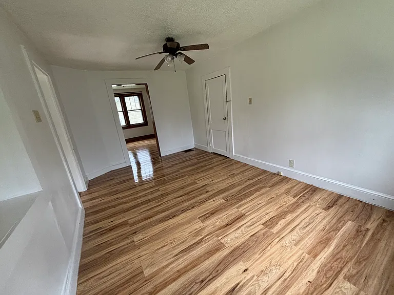 10217 Cumberland Rd — Photo 15