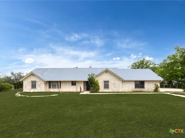 3010 Skyline Dr, Canyon Lake, TX 78133