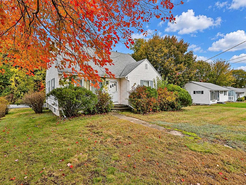 1st image of 160 Titus Avenue