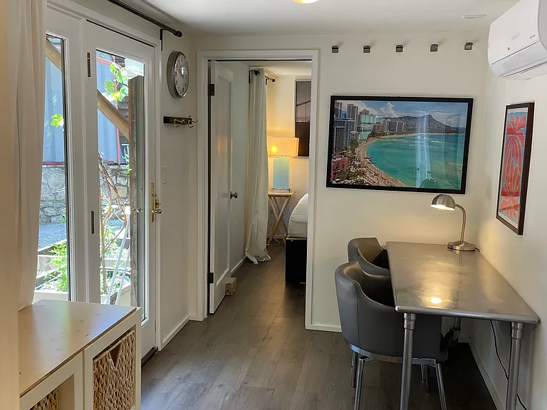 209 Moraga Way — Photo 2