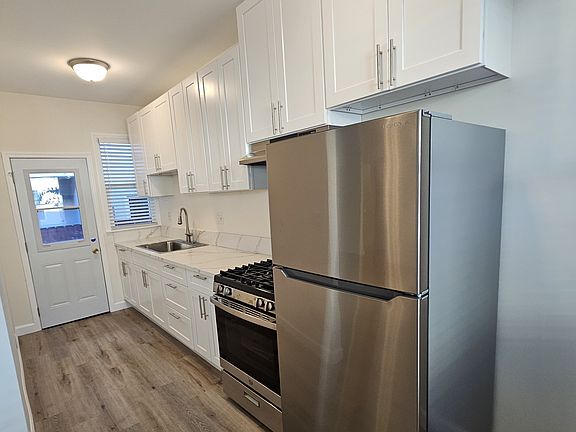 2nd image of 529A W Stocker St #529-A