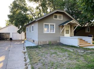 609 E 6th St, Mccook, NE 69001
