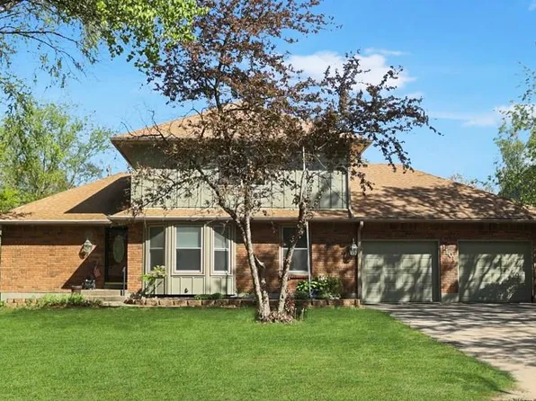 1101 Mission Rd, Harrisonville, MO 64701