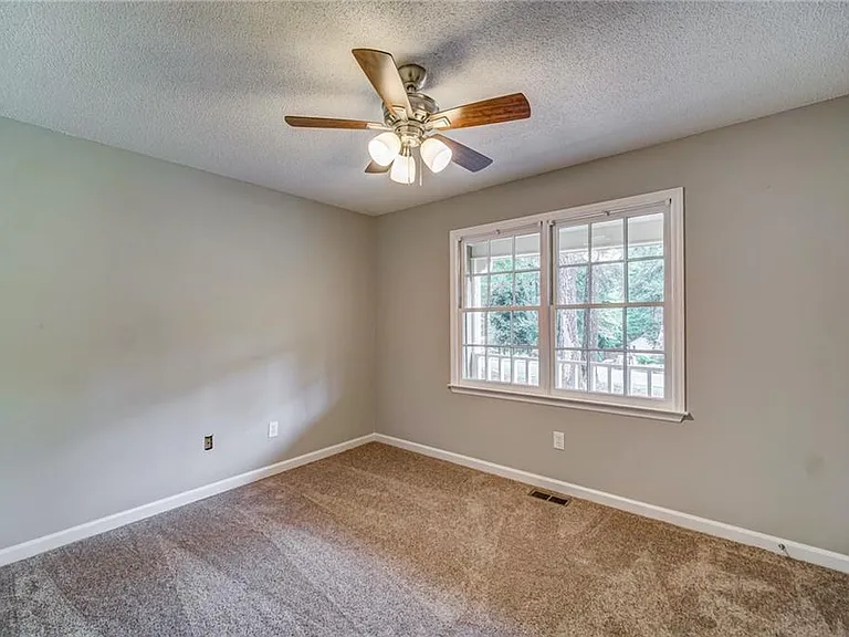 311 Mariner Cir — Photo 25