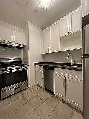 4th image of 106 Fulton St APT 10A