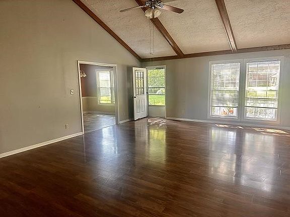 2nd image of 2119 Valley Dr