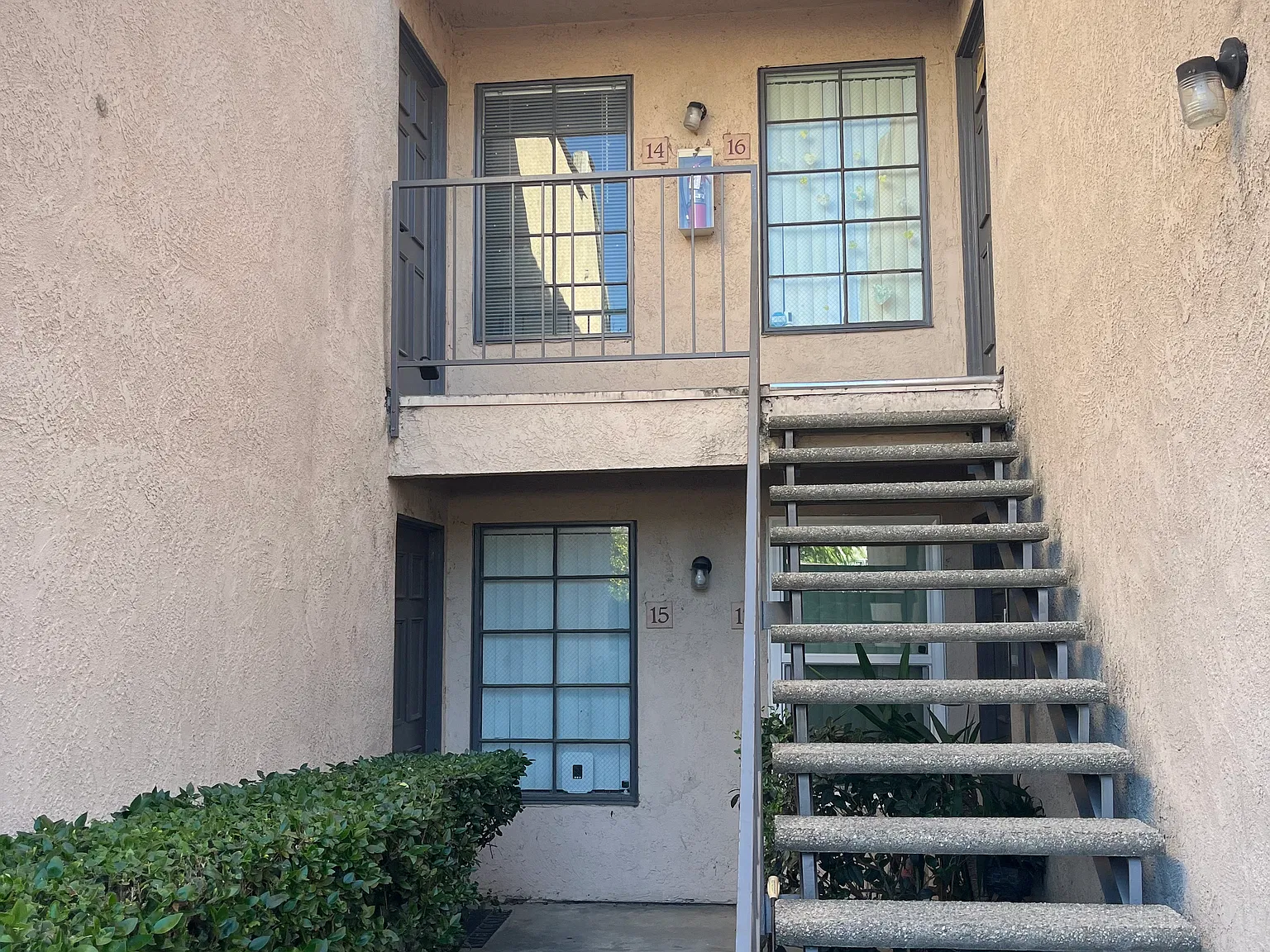 2 bed, 900 sqft, $2,495 — Photo 2