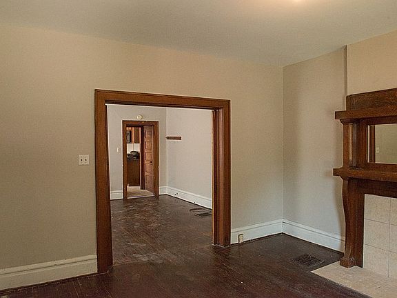 5th image of 1833 N 4th St