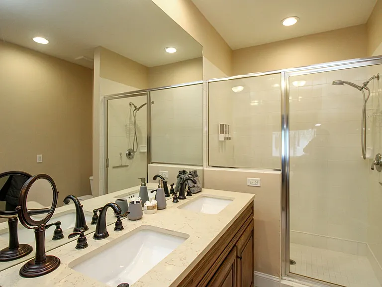 1360 Sweetwater Cv #202 — Photo 19