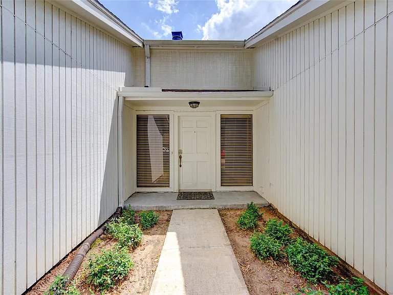3046 Wagon Trail Dr — Photo 5