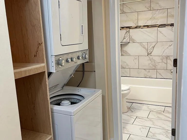 815 N Jackson St #2 — Photo 11