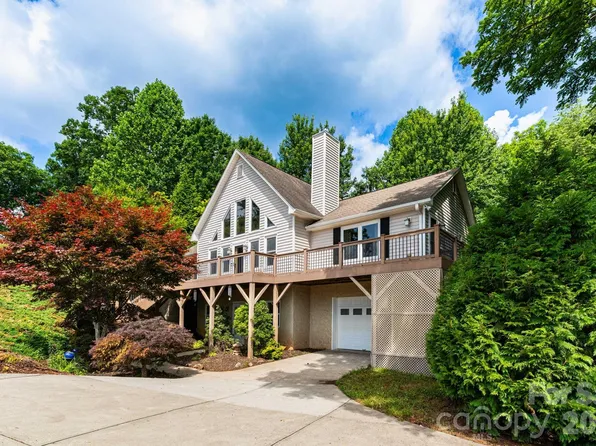 44 Deer Meadows Dr, Candler, NC 28715