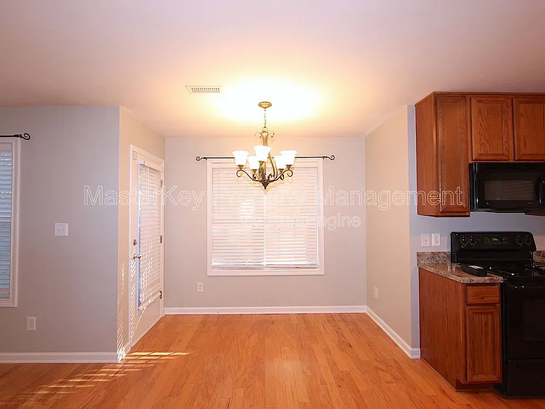 3215 Polite Ln — Photo 10