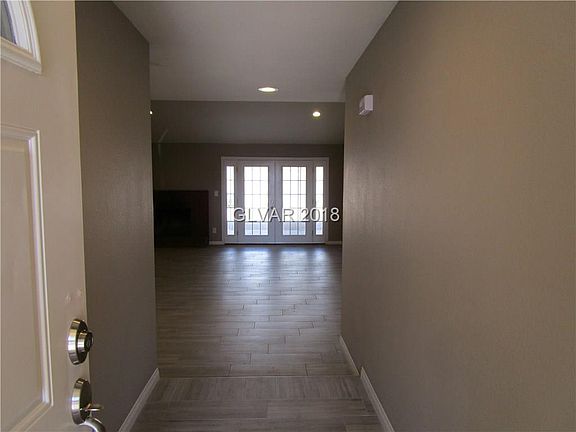4th image of 2612 Yardley St