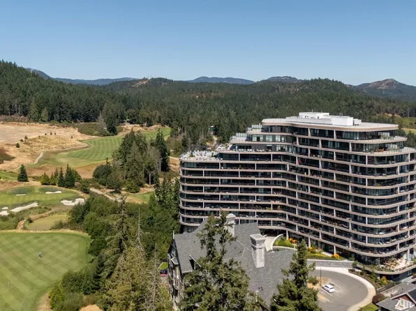 2000 Hannington Rd #1311, Langford, BC V9B 7C1