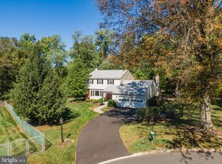 1221 Hill Ct, Blue Bell, PA 19422