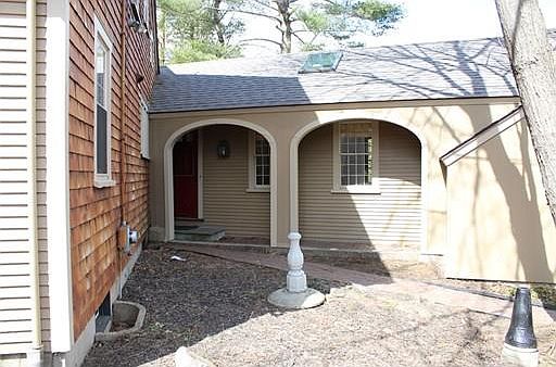 3rd image of 215 West St