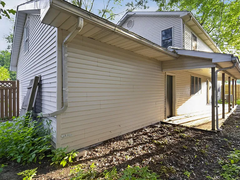 611 Greenfield Dr — Photo 33