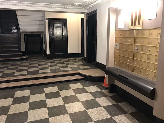 Rented by Avi Realty Manhattan | media 23