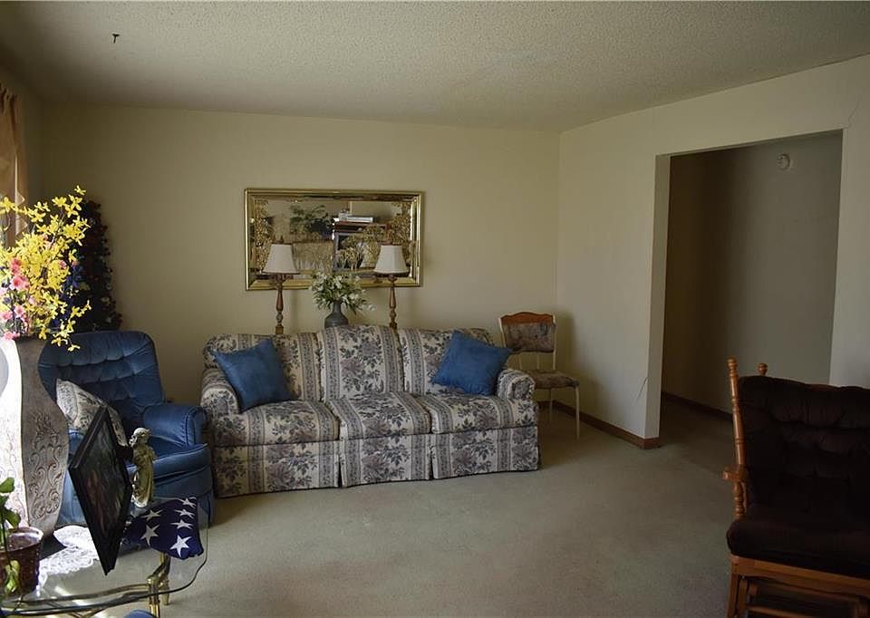 601 Libel St, Elwood, KS 66024 Zillow