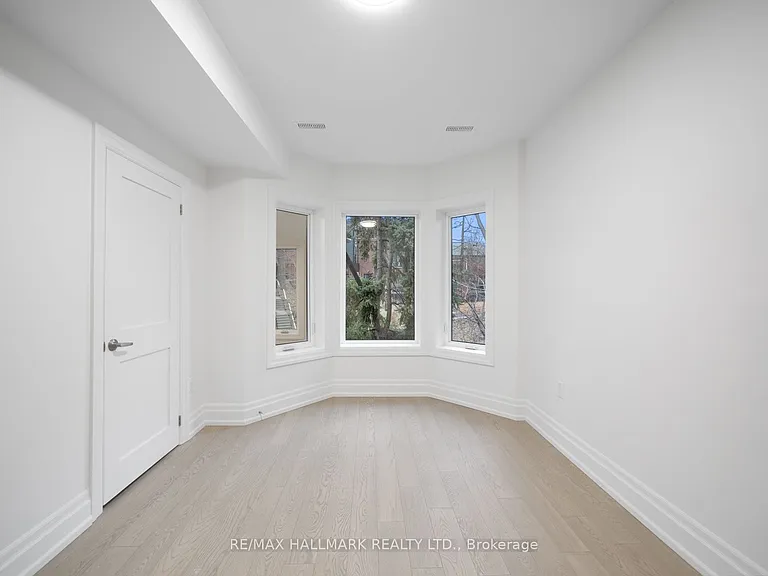 547 Indian Rd #3 — Photo 20