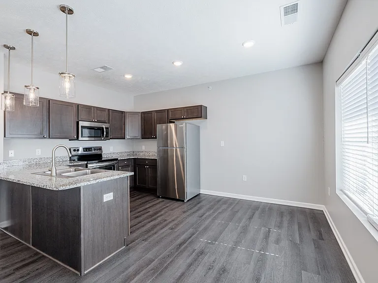 Trailview Apartments at Pioneers Park — Photo 69