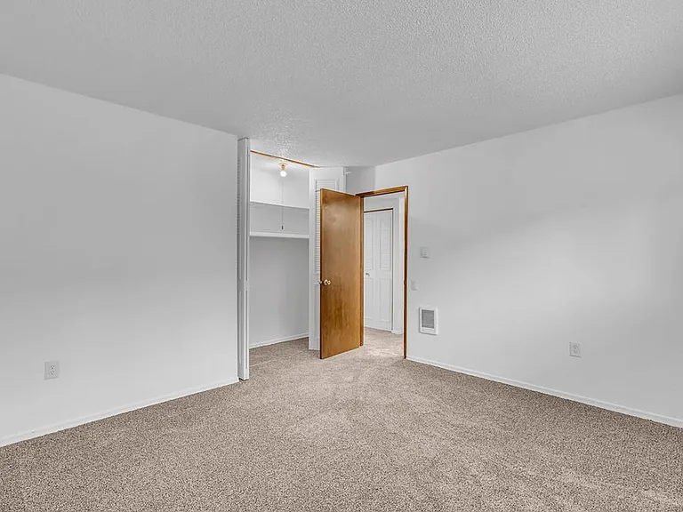 Kingcity Apartments — Photo 130