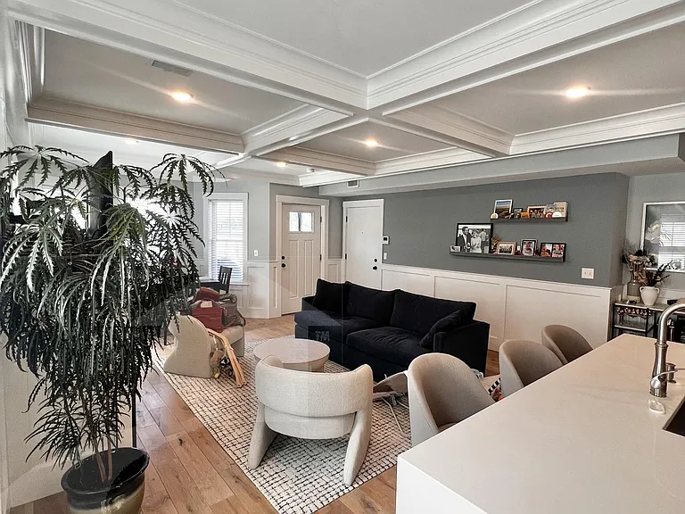 83 Conwell Ave #3 — Photo 4