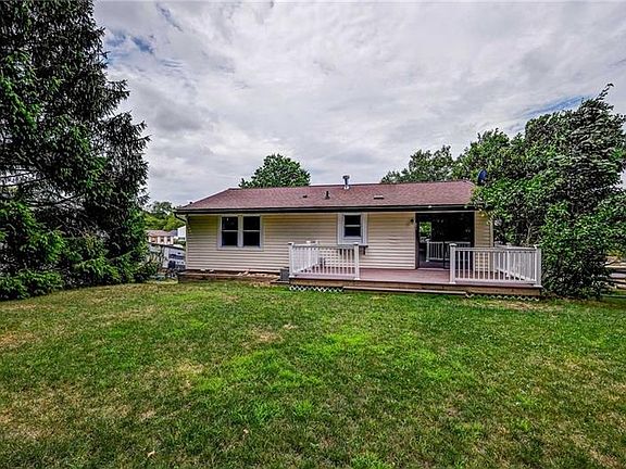 2nd image of 429 Deerfield Dr