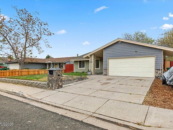 3rd image of 4730 Spring Dr