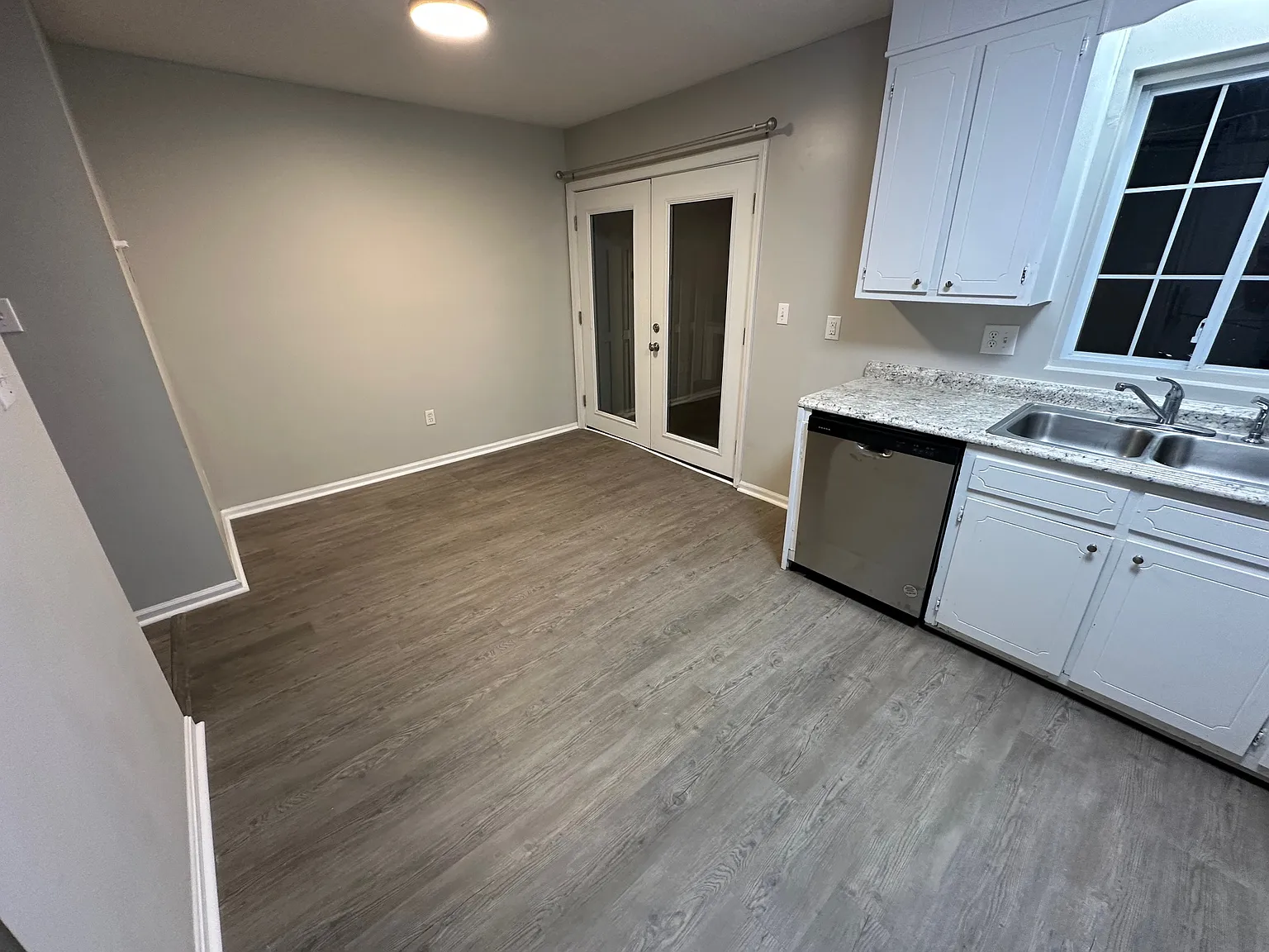 2 bed, 1.5 bath, 1022 sqft, $1,050 — Photo 4
