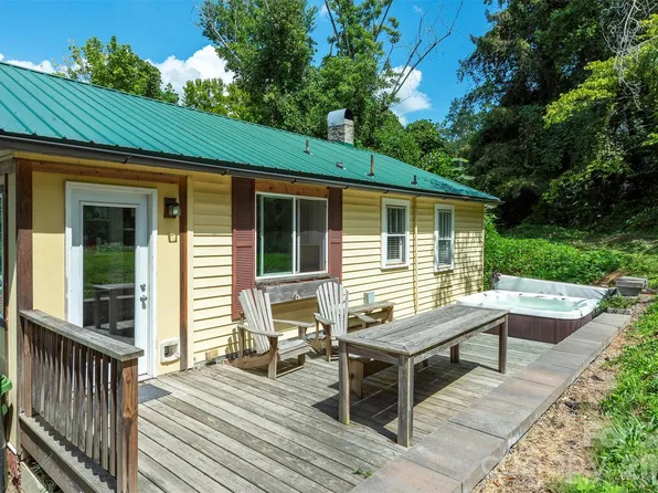 22 Weaver St, Asheville, NC 28801