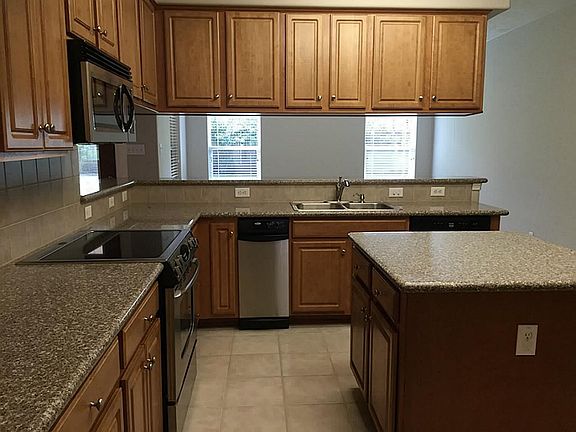 2nd image of 1625 Wycliffe Dr