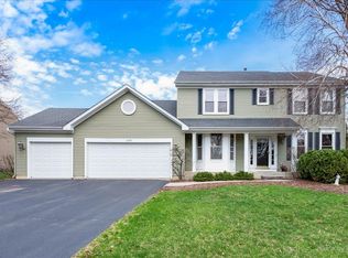 1290 Alexandra Blvd, Crystal Lake, IL 60014