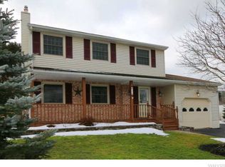 17 Deacon Dr, Arcade, NY 14009