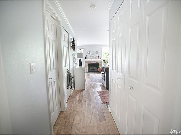 5th image of 12515 109th Ct NE APT B103
