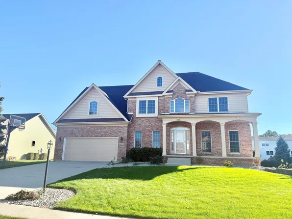 1457 Diamond Blvd, Valparaiso, IN 46385
