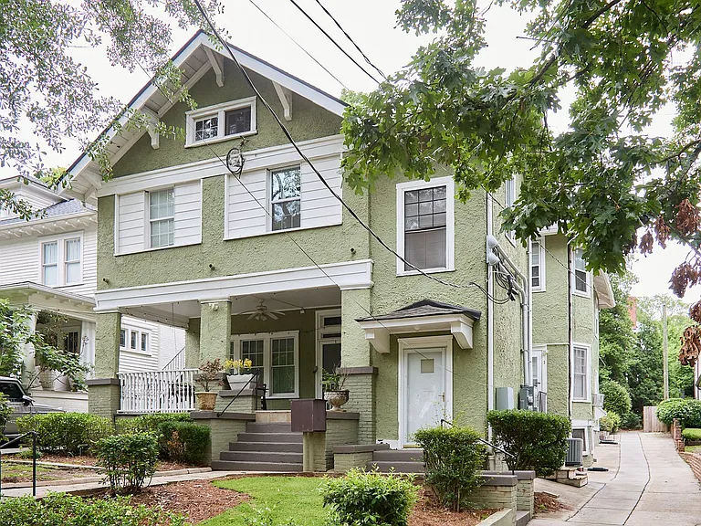 887 Myrtle St NE — Photo 1
