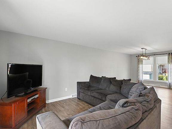 4th image of 6665 Van Buren Pl