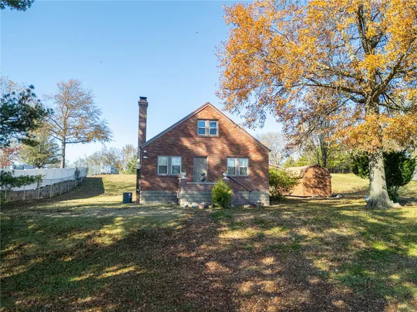 2137 Lonedell Rd, Arnold, MO 63010