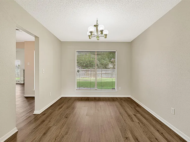 4010 Spring Garden Dr — Photo 5