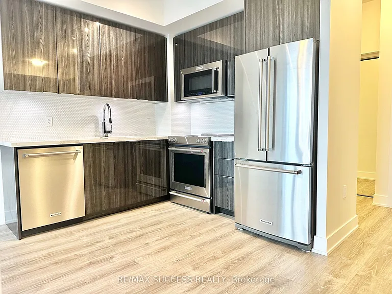 30 Shore Breeze Dr #2617 — Photo 9