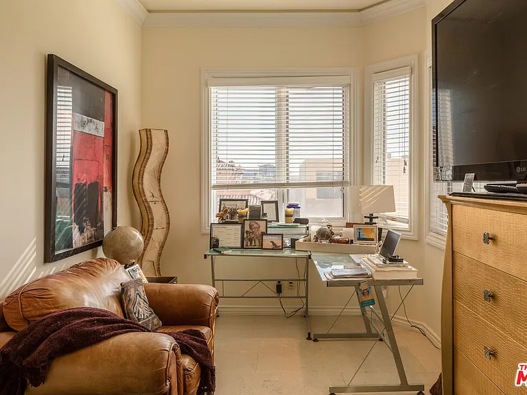 119 W Via Marina — Photo 33