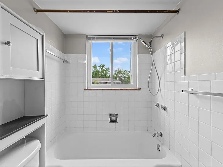 723 Village Dr — Photo 21
