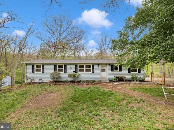 360 Bernice Dr, Hedgesville, WV 25427