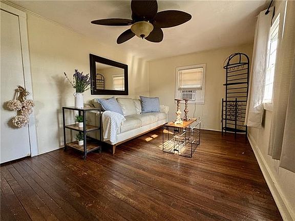 5th image of 155 1/2 Elvis Ct