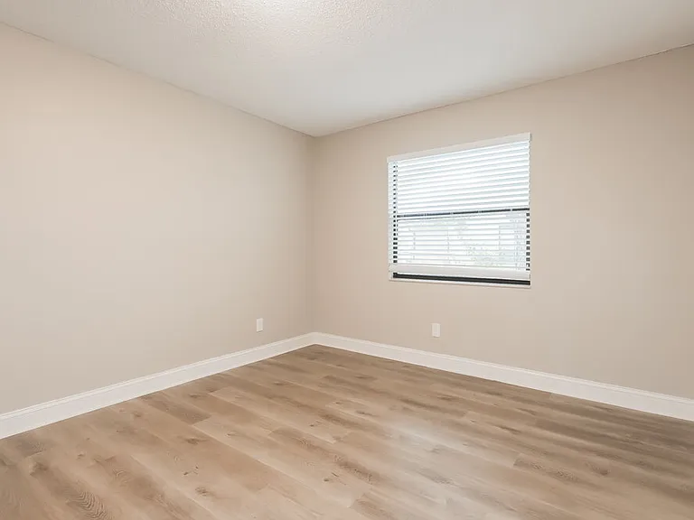 34438 Cedarfield Dr — Photo 13