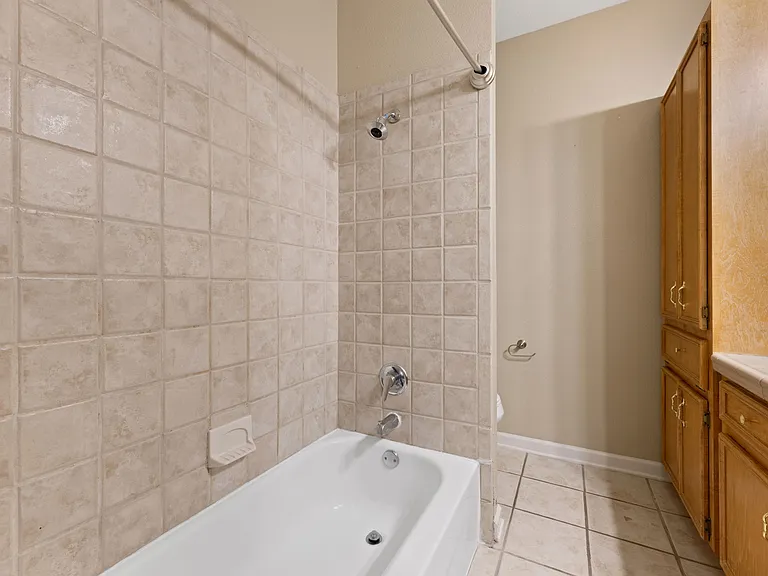 57 Waller St — Photo 18