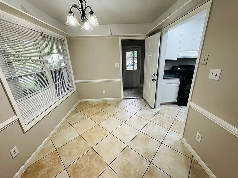 5512 Lawrence Orr Rd — Photo 4